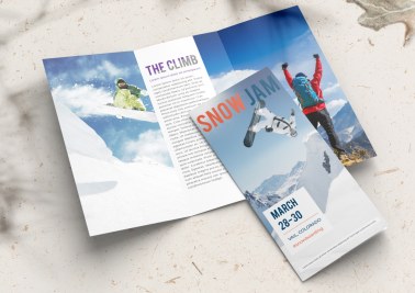 tri fold brochure